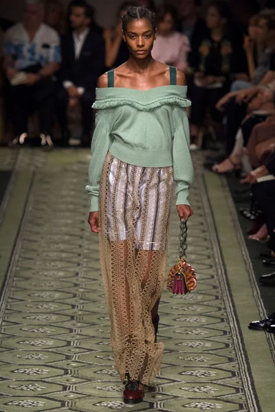 Look 55